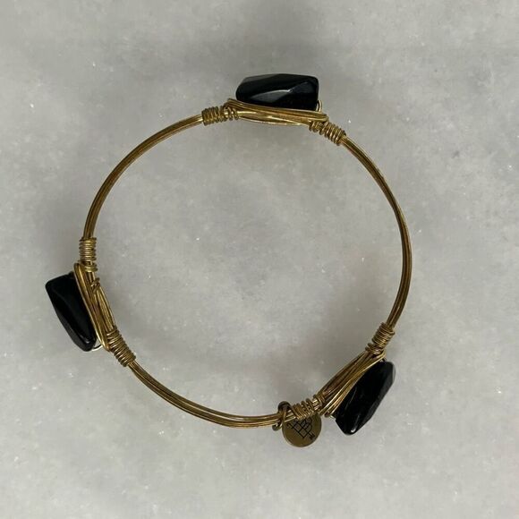 BB Bourbon & Boweties Arrowhead 3 Black Stones Wire 3" Bangle Bracelet - Picture 4 of 5
